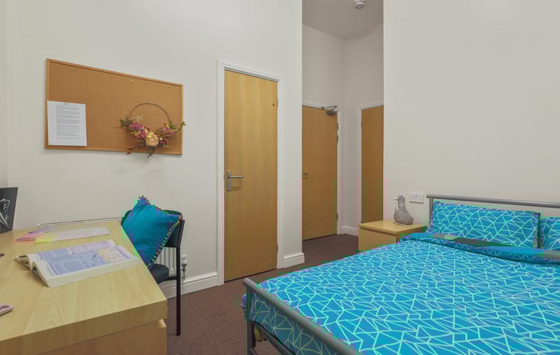 Guildhall Lane, Highfields, Leicester - Image 1