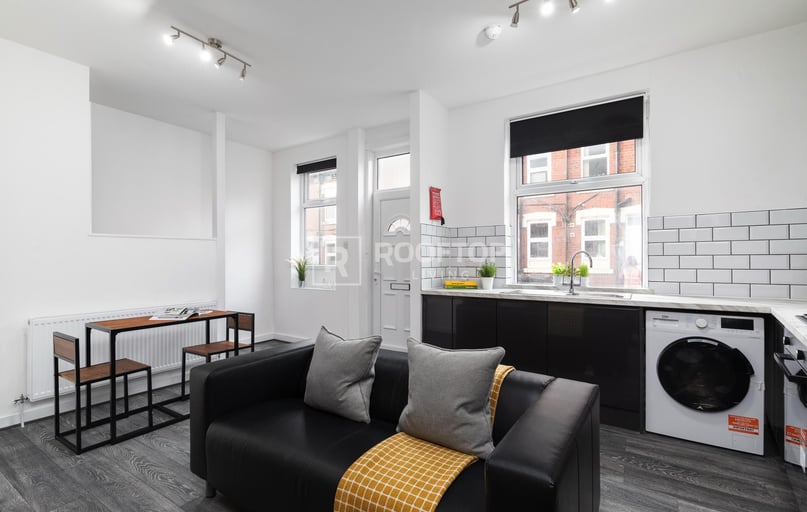 Lucas Street, Rampart Road, Leeds - Image 1