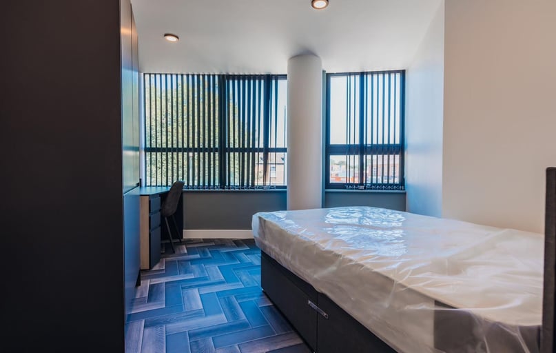 Graduation House, Beeston, Nottingham - Image 1