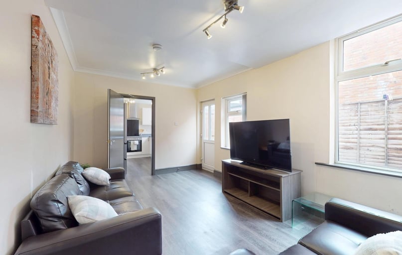 Royland Road, City Centre, Loughborough - Image 1