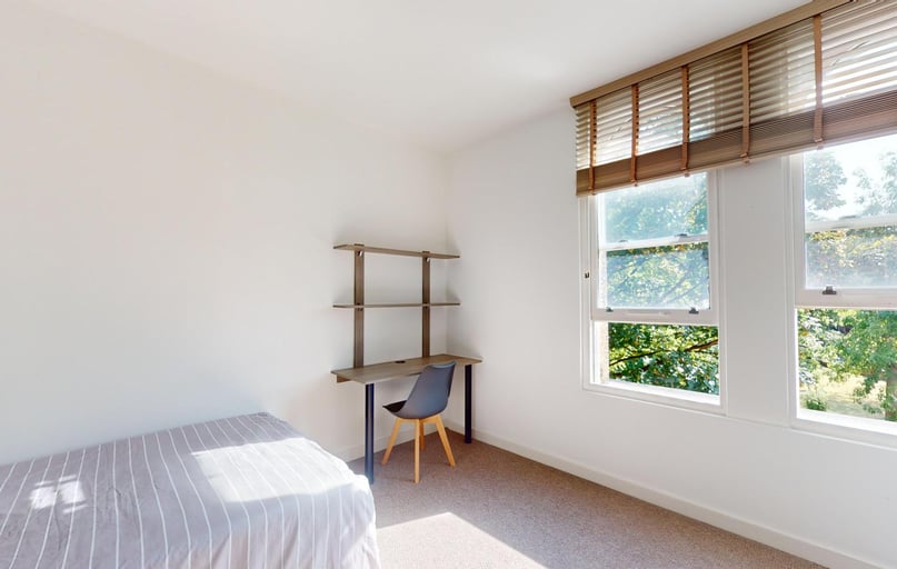 Hyde Terrace, Hyde Park, Leeds - Image 1