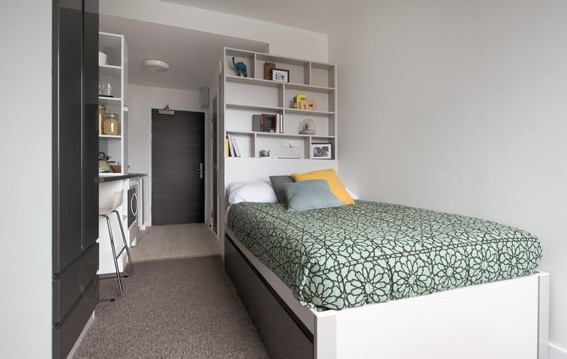 Premium Lower floor Ensuite (Clifton House), Clifton and Stewart House, 1 Clifton Place, City Centre, Glasgow - Image 1