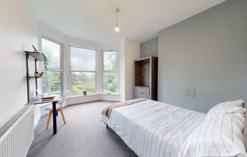 Moorland Avenue, Hyde Park, Leeds - Image 1