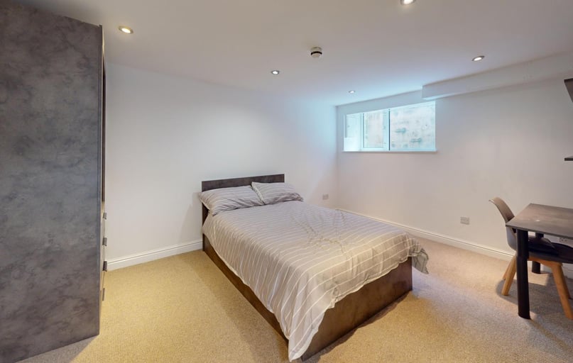 St Michael's Road, Headingley, Leeds - Image 1