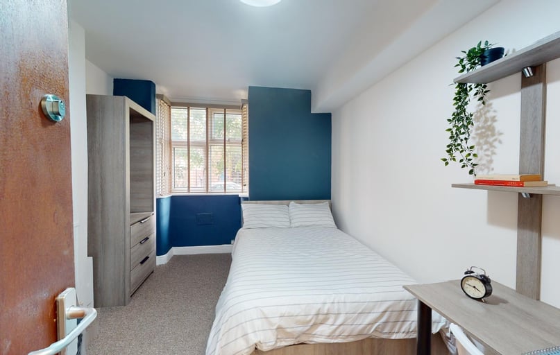 St Michaels Crescent, Headingley, Leeds - Image 1