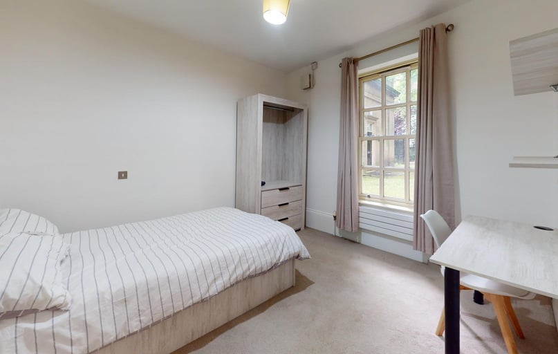 Buckingham House, Hyde Park, Leeds - Image 1