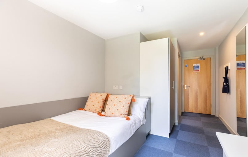Bronze Ensuite, The Tramshed, 160 Corporation Street, City Centre, Preston - Image 1