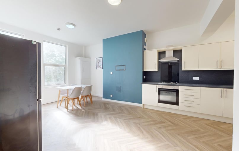 Moorland Avenue, Hyde Park, Leeds - Image 1