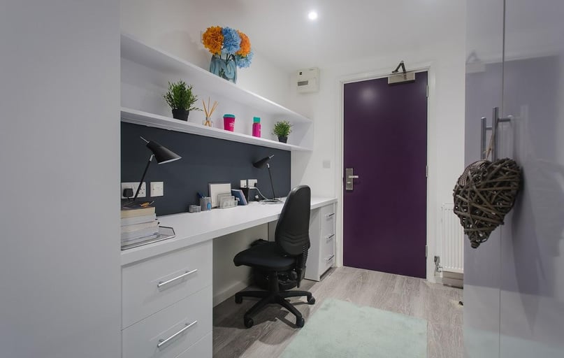 Standard Plus Studio, The Cube Ealing, 11 Popes Lane, Ealing, London - Image 1