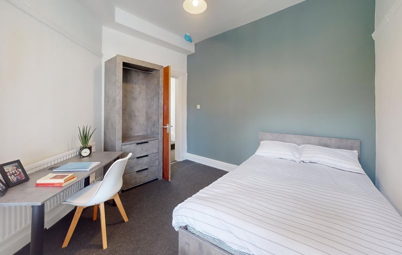 St Michaels Crescent, Headingley, Leeds - Image 1