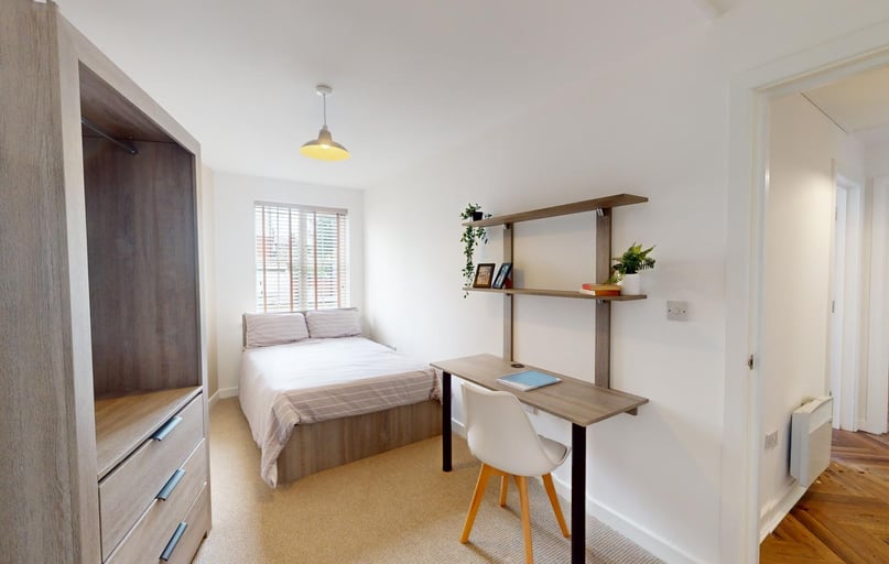 St Michaels Lane, Headingley, Leeds - Image 1