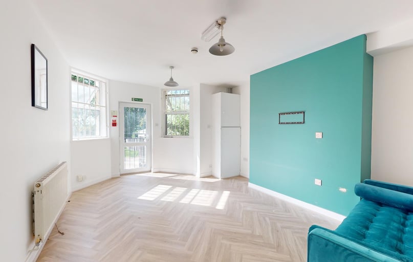 Moorland Avenue, Hyde Park, Leeds - Image 1