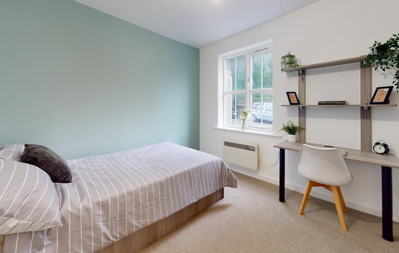 St Michaels Lane, Headingley, Leeds - Image 1