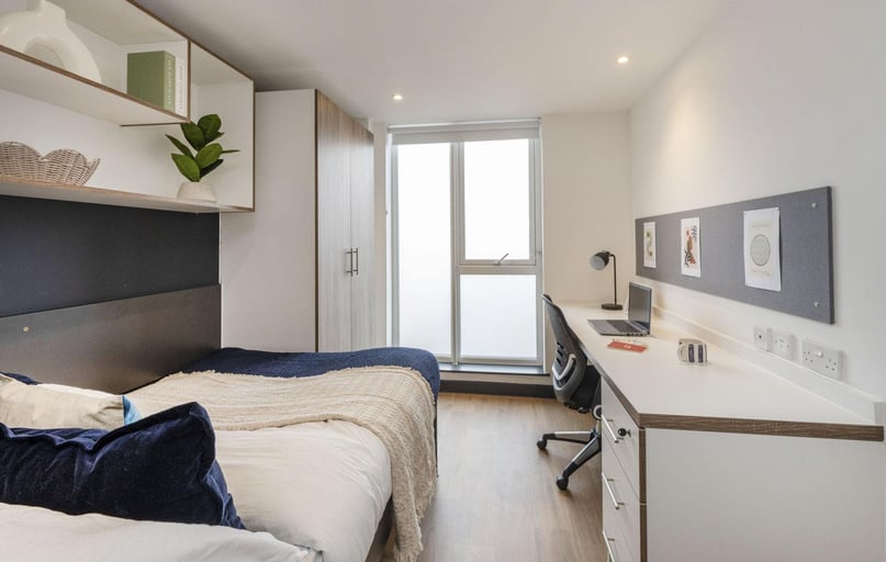 8 Bed Premium En-suite, Innovo House, 60 Devon Street, Low Hill, Liverpool - Image 1