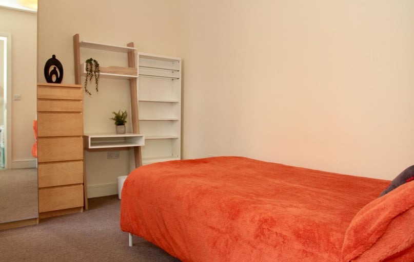 Wheatsheaf Way, Knighton, Leicester - Image 1