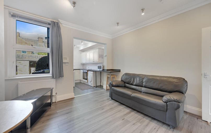 Queens Road, Heeley, Sheffield - Image 1