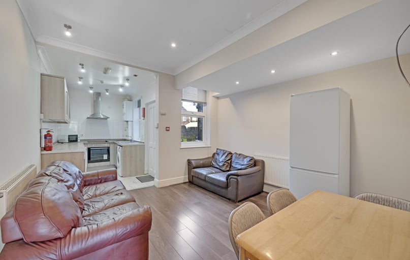 Queens Road, Heeley, Sheffield - Image 1