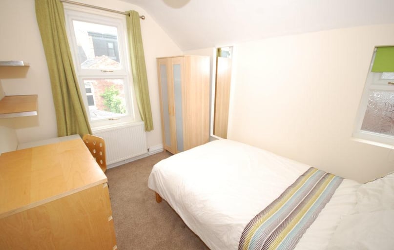 Rothesay Avenue, Radford, Nottingham - Image 1