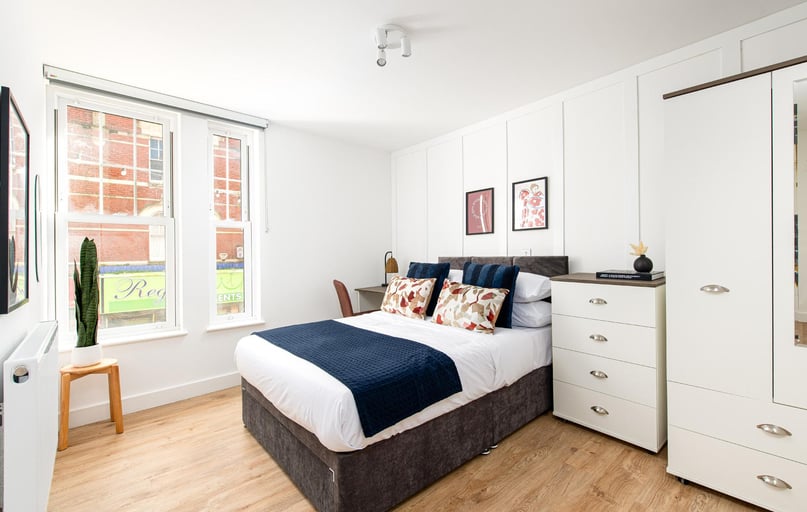 East Street, Bedminster, Bristol - Image 1