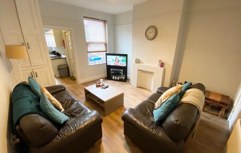 South View Road, Highfield, Sheffield - Image 1