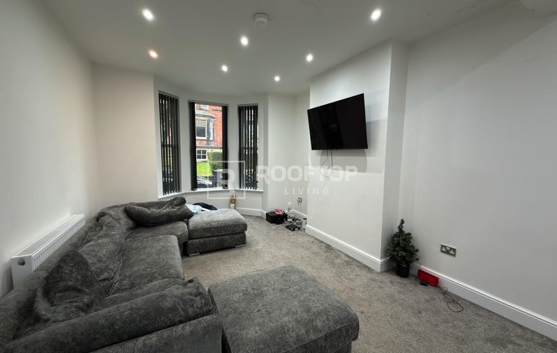 Regent Park Terrace, Rampart Road, Leeds - Image 1