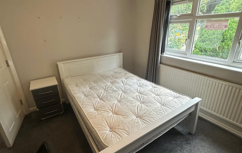 Woodside Road, Lenton Abbey, Nottingham - Image 1