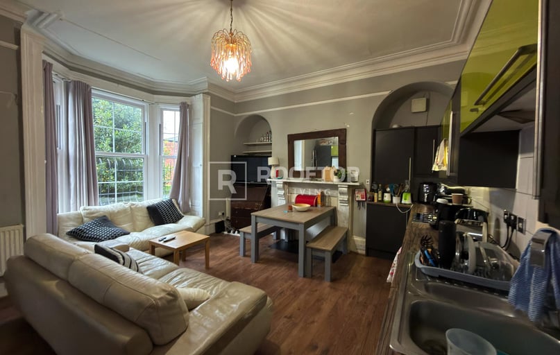 Hyde Park Terrace, Hyde Park, Leeds - Image 1
