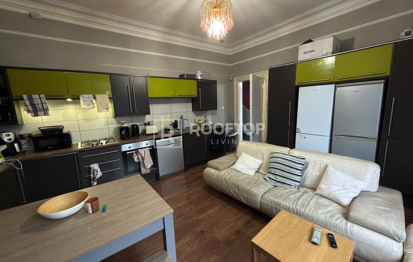 Hyde Park Terrace, Hyde Park, Leeds - Image 1