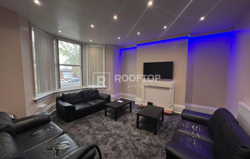 Bainbridge Road, Headingley, Leeds - Image 1