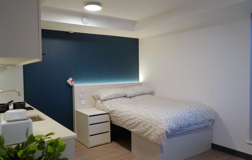 VIP (Accessible), Castle Way, 119 High Street, City Centre, Southampton - Image 1