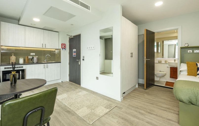 Premium Studio, Flora Building, 11-13 Long Street, Hackney, London - Image 1