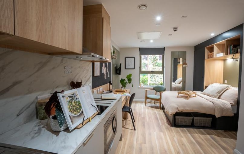 Classic Studio, Penthouse, Fusion Nottingham, 1 King Edward Street, City Centre, Nottingham - Image 1