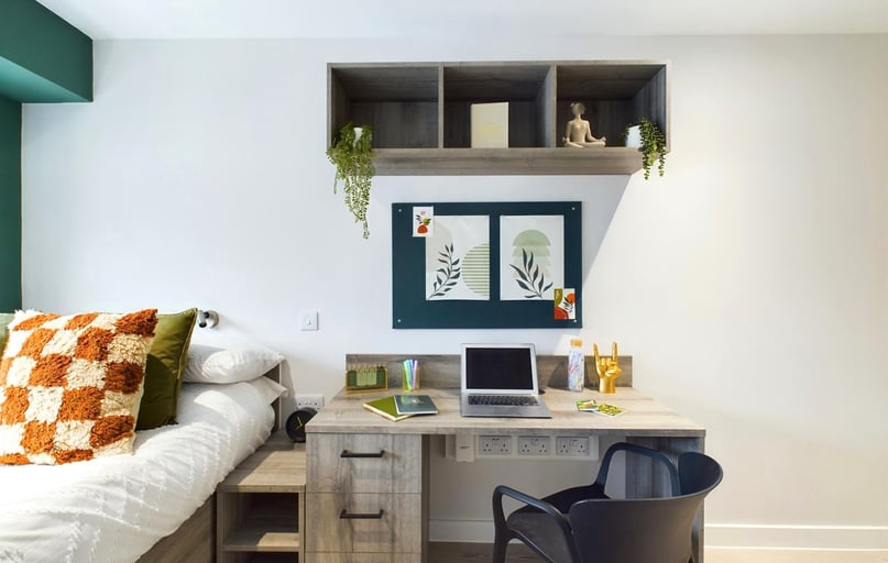 Standard Ensuite, Crown Place, St Ann's Well Road, The Old Meadows, Nottingham - Image 1