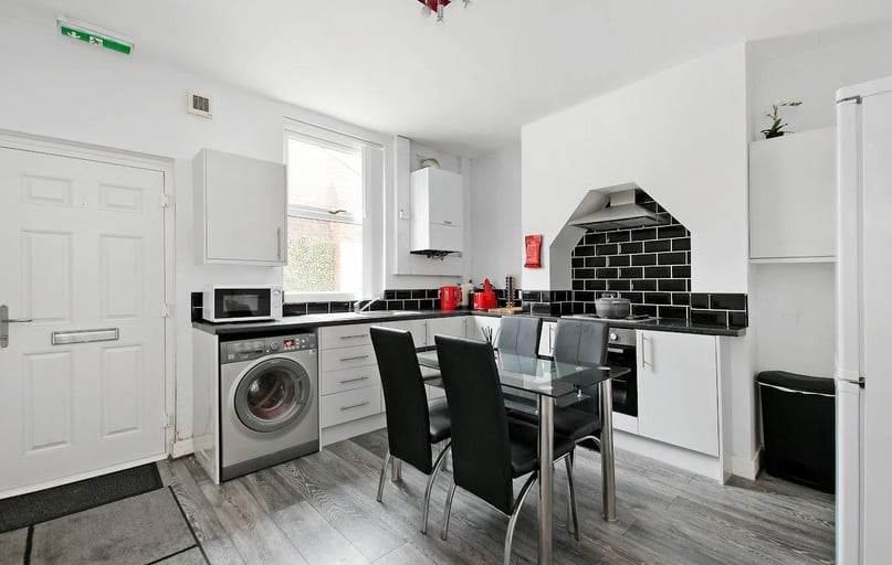 Neill Road, Sharrowvale, Sheffield - Image 1