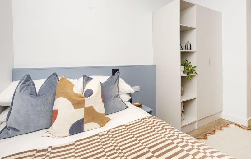 Accessible Ensuite, The Propeller Quarter, Fairlawn Avenue, Near University, Bristol - Image 1