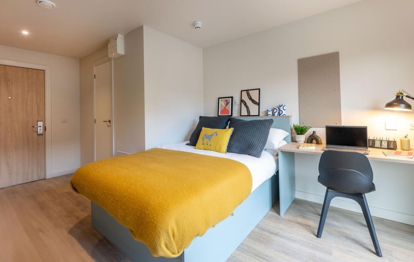 Gold Studio With a Terrace, Centre Court, Alfreton Road, Lenton, Nottingham - Image 1