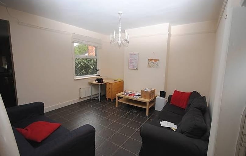 Park Road, Shelthorpe, Loughborough - Image 1