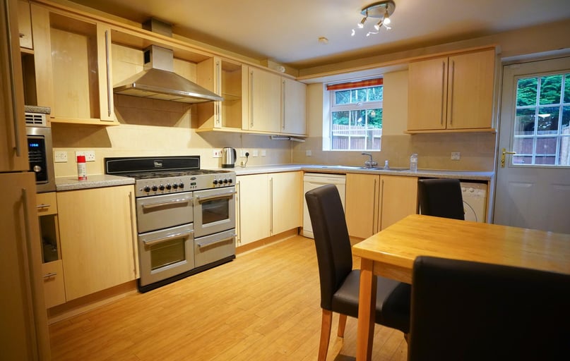 Goldfinch Close, City Centre, Loughborough - Image 1