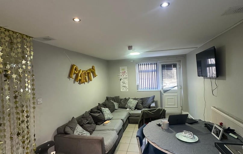 Treherbert Street, Cathays, Cardiff - Image 1