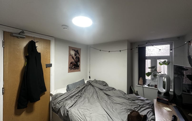 Rhymney Street, Plasnewydd, Cardiff - Image 1