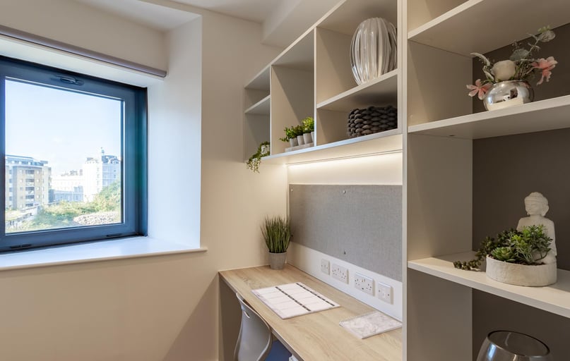 6 Bed Premium Ensuite, Saltwater Place, Notte Street, The Hoe, Plymouth - Image 1