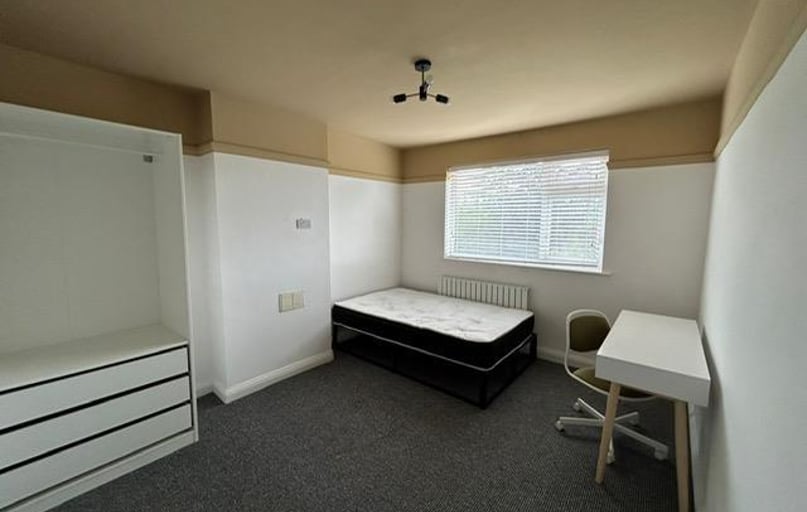 Queens Road, Clarendon Park, Leicester - Image 1