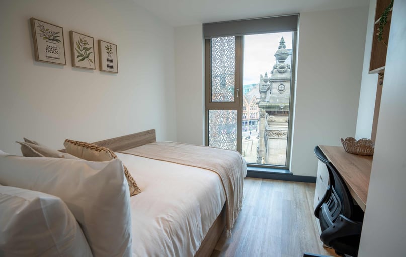 Bronze Plus En Suite, Leonardo, 8 Great George Street, City Centre, Leeds - Image 1