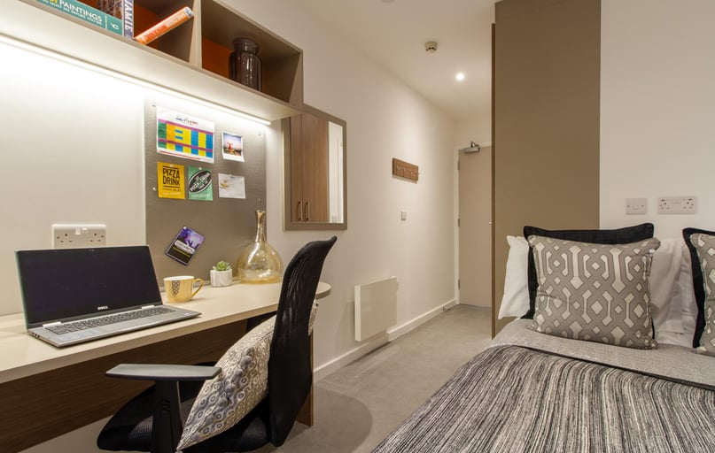 Classic Ensuite, Dean Street Works, 13-19 Dean Street, Near University, Bristol - Image 1