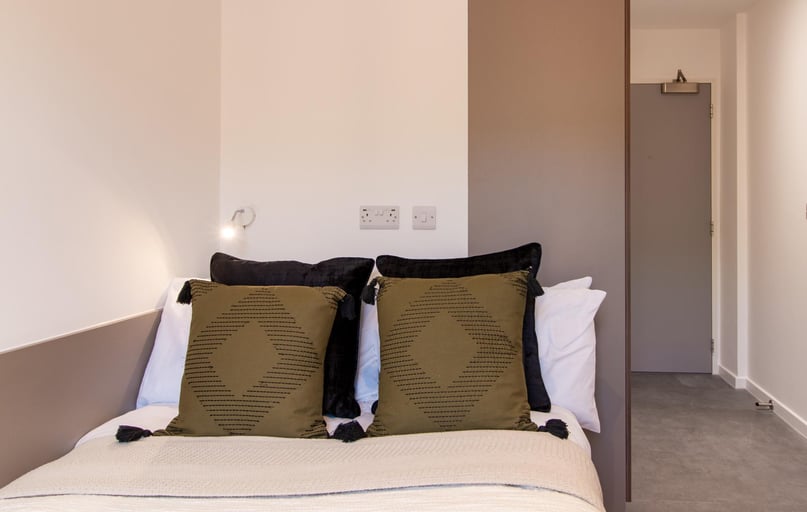 Standard Ensuite, Dean Street Works, 13-19 Dean Street, Near University, Bristol - Image 1