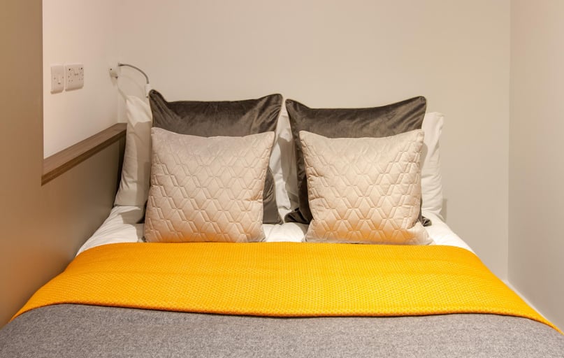 Premium Studio, Dean Street Works, 13-19 Dean Street, Near University, Bristol - Image 1