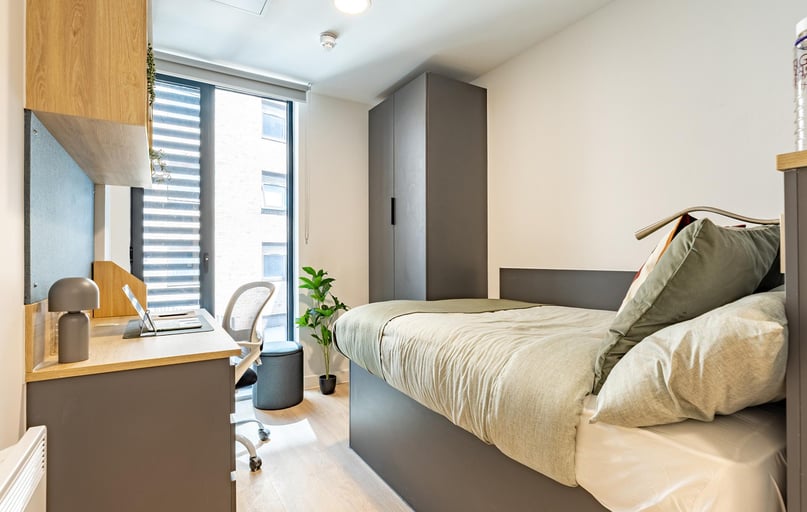 Premium Plus Ensuite, Fabric, 77 Talbot Street, Lenton, Nottingham - Image 1