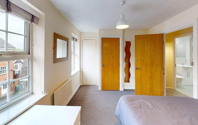 Kingfisher Way, City Centre, Loughborough - Image 1
