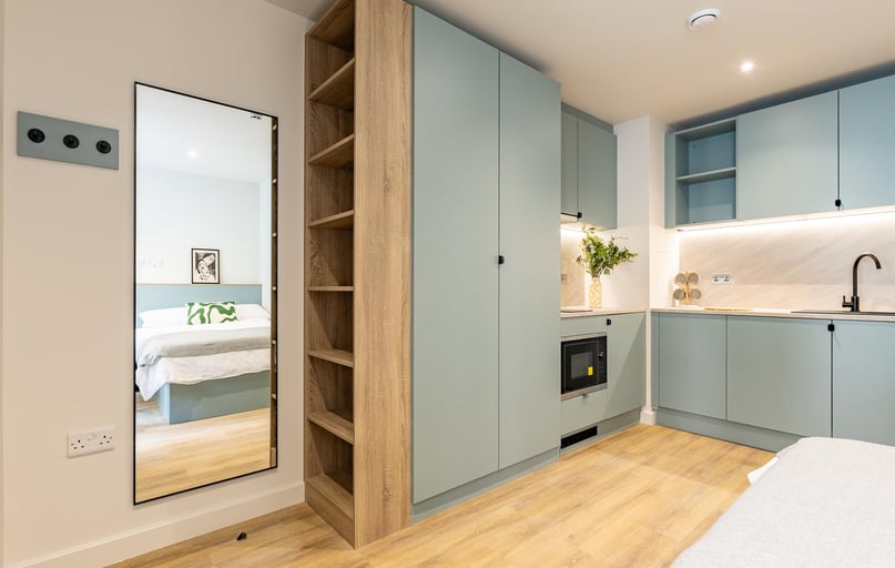 Platinum Plus Townhouse, Centre Court, Alfreton Road, Lenton, Nottingham - Image 1