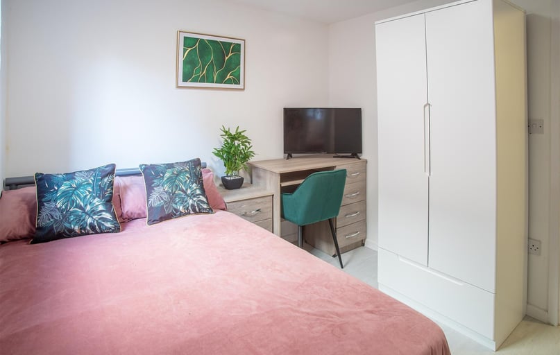 Derby Road, Radford, Nottingham - Image 1